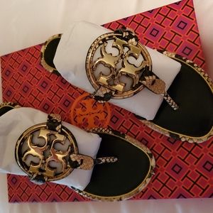 Tory Burch 8.5 metal logo Miller Sandal
